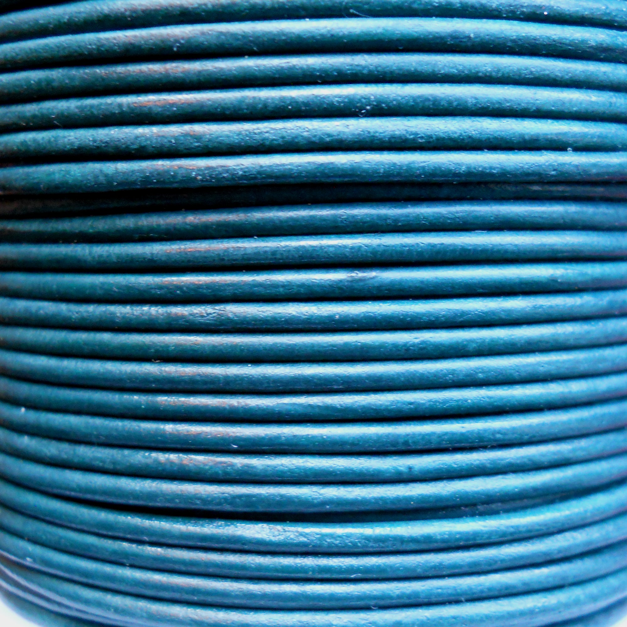 Bermuda blue 2 mm plain round leather