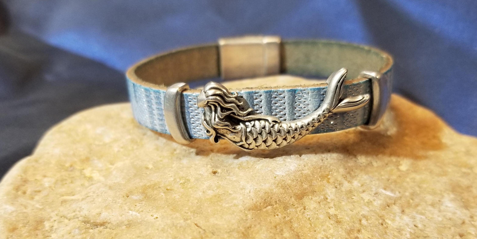 Welcome to the Leather Crafter. Your source of high quality leather and components. We have everything you need for making beautiful jewelry!