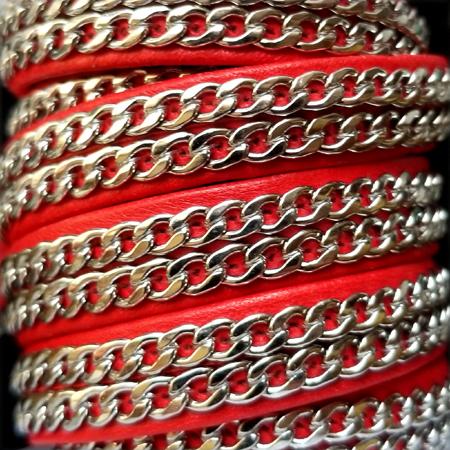 red 10 mm flat leather with double chains
