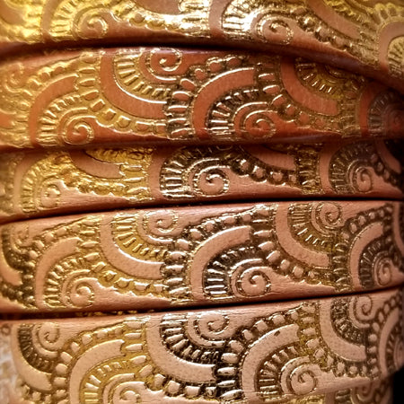 10 mm flat embossed camel/gold leather