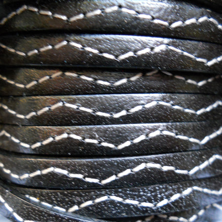 5 mm flat leather with a zigzag stitched pattern
