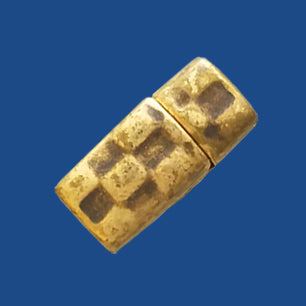 hammered-pattern magnetic clasp for 5 mm flat leather plated with antique brass